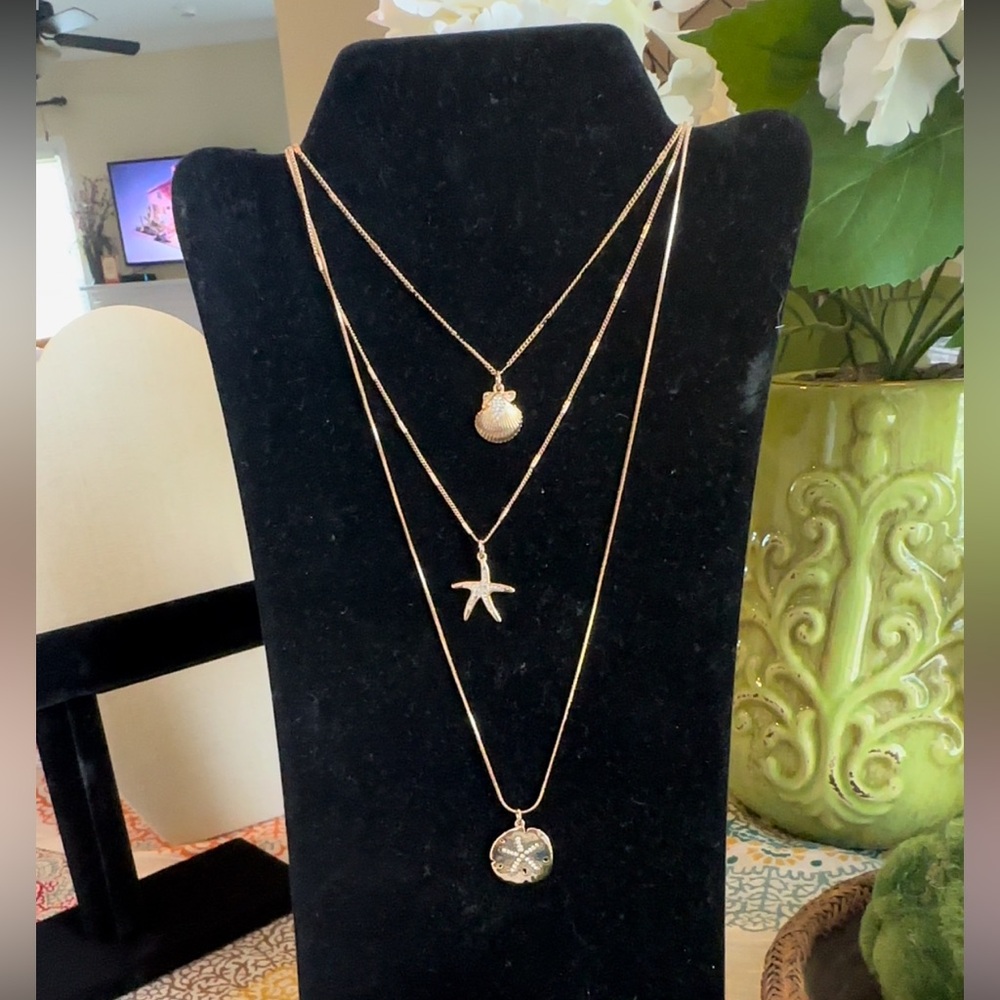 Tommy Bahama Long Shellman Three‎ Strand Necklace NWT